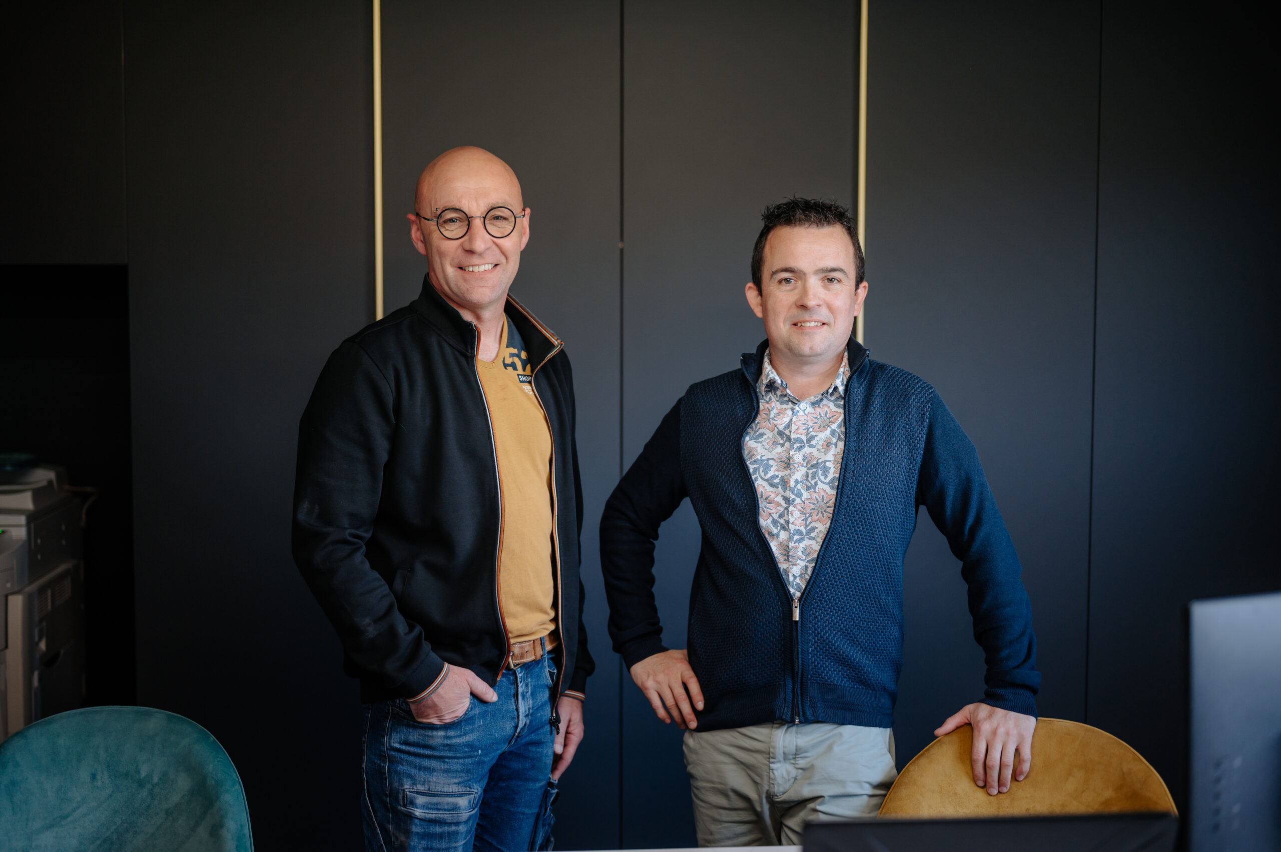 deux hommes gérants c19concept